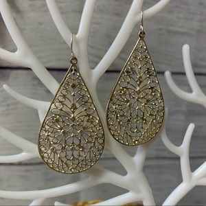 Teardrop silver filigree earrings with rhinstones